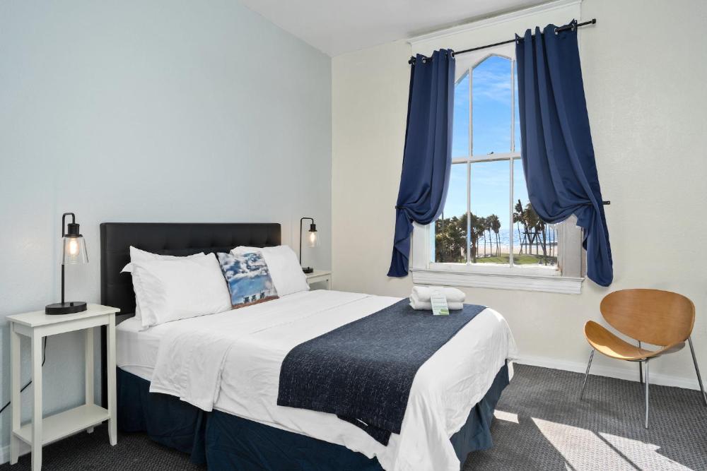 Double Room with Private Bathroom interior